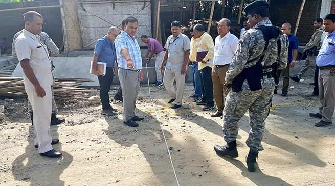Assam: Himanta inspects roads from Six Mile to VIP road